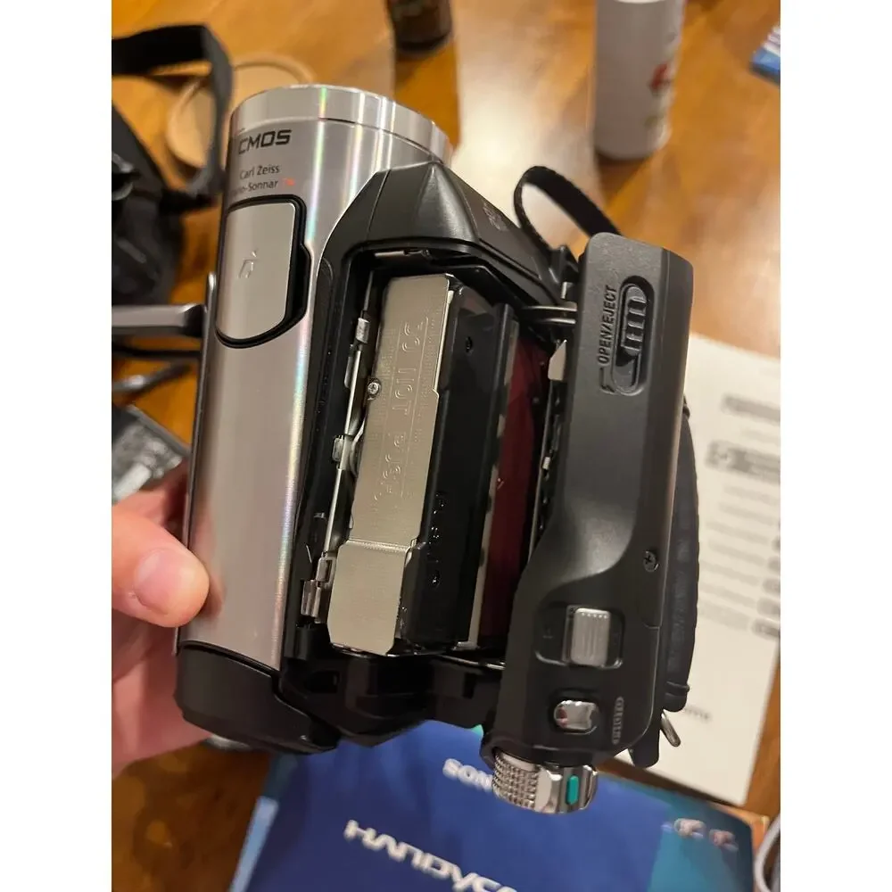 SONY HDR-HC7 Handycam Camcorder HDV MiniDV Full‎ HD 1080 Video Camera SteadyShot